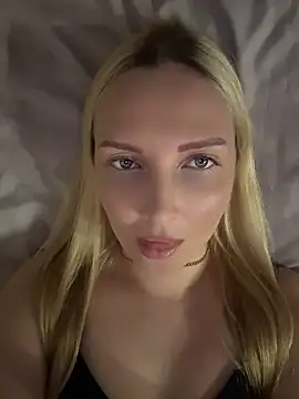 Snapshot of Aleksandrakis chatting on July 10, 1:33 pm Aleksandrakis online show from July 10, 1:33 pm