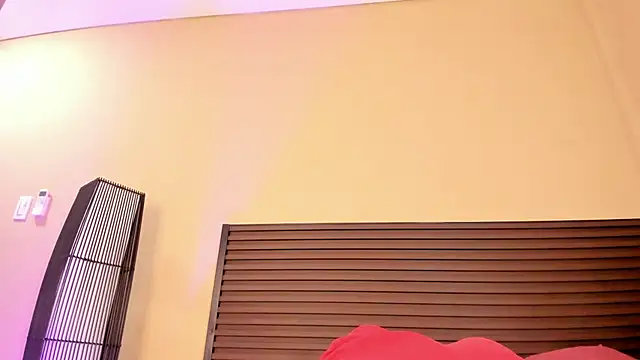 Kim Baker1 online show from December 20, 8:33 pm