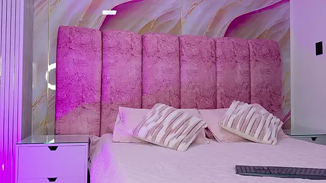 kendal rossi online show from March 12, 11:58 am