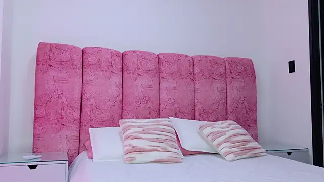 kendal rossi online show from December 22, 11:54 am