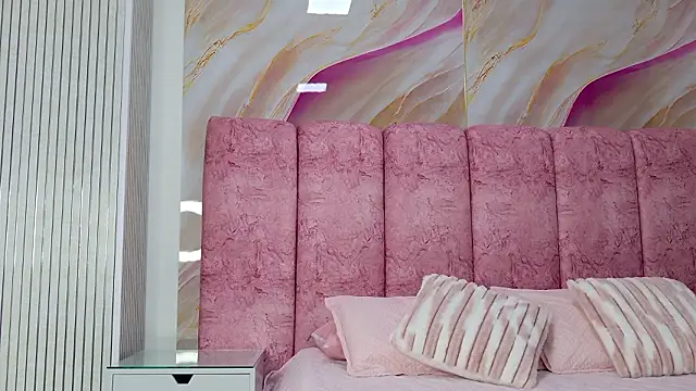 kendal rossi online show from February 23, 11:55 am