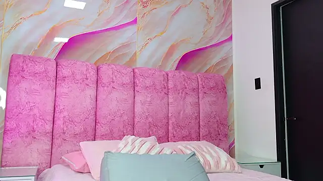 kendal rossi online show from March 27, 12:06 pm