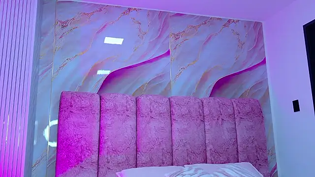 kendal rossi online show from March 13, 11:59 am