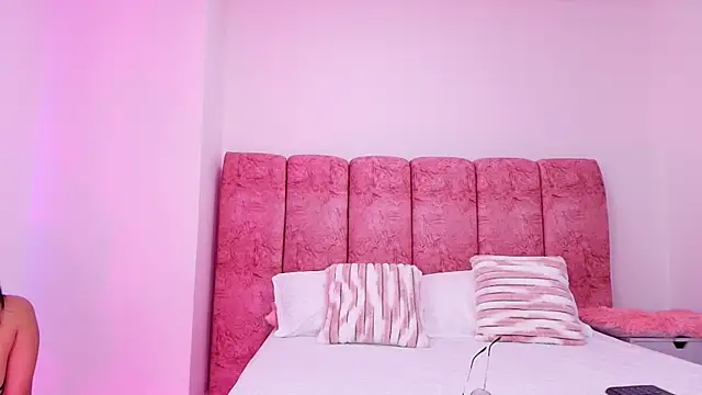 Snapshot of kendal_rossi chatting on November 10, 11:59 am kendal rossi online show from November 10, 11:59 am