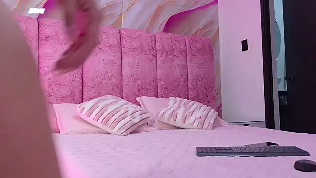 kendal rossi online show from March 30, 11:55 am