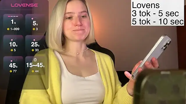 Snapshot of Sexy_Sweets chatting on November 16, 3:50 pm Sexy Sweets online show from November 16, 3:50 pm