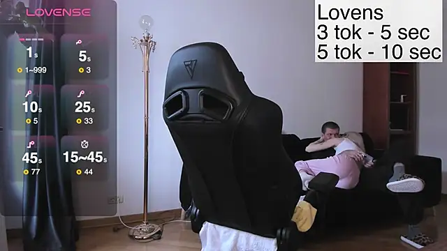 Snapshot of Sexy_Sweets chatting on November 7, 9:36 am Sexy Sweets online show from November 7, 9:36 am