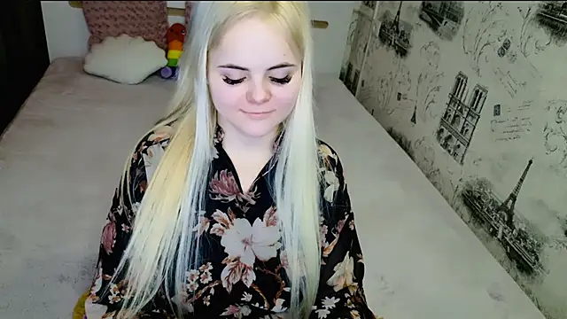 lovely-eyes online show from March 7, 6:35 pm