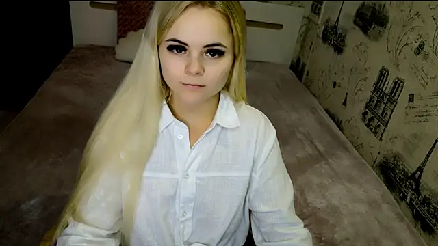 Snapshot of lovely-eyes chatting on July 10, 1:22 pm lovely-eyes online show from July 10, 1:22 pm