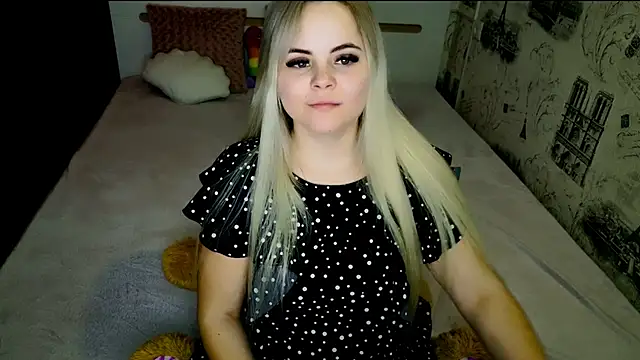 lovely-eyes online show from May 6, 8:02 pm