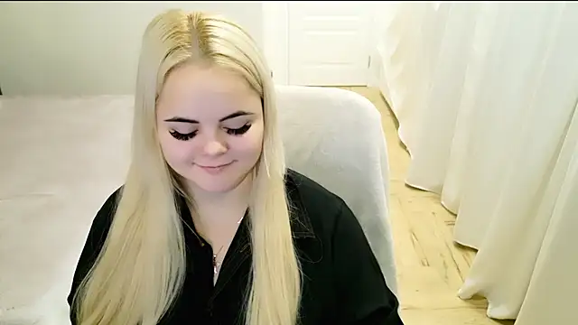 lovely-eyes online show from January 22, 10:26 pm