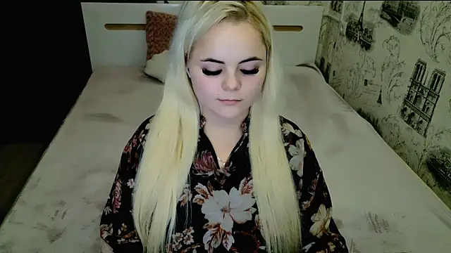 lovely-eyes online show from December 16, 8:46 pm