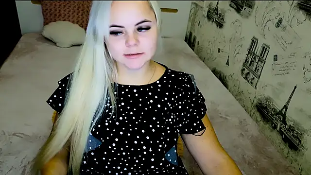 Snapshot of lovely-eyes chatting on October 31, 7:32 pm lovely-eyes online show from October 31, 7:32 pm