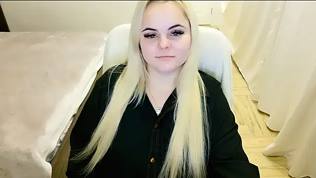 lovely-eyes online show from February 11, 8:42 pm
