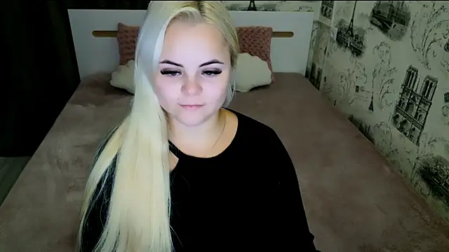 lovely-eyes online show from September 10, 3:00 pm