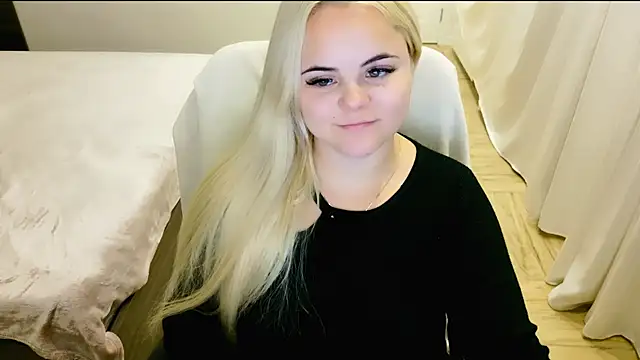 lovely-eyes online show from March 18, 12:08 am