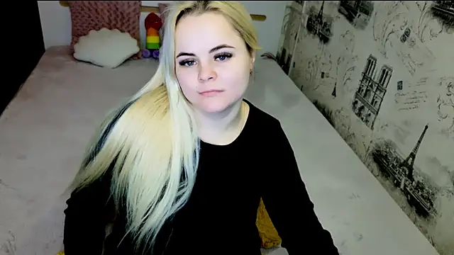 lovely-eyes online show from April 14, 5:40 pm