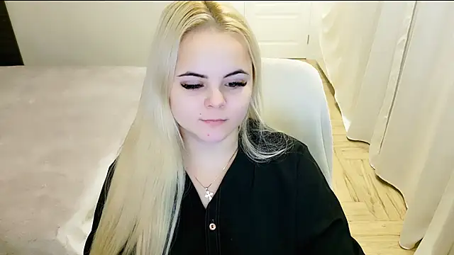 lovely-eyes online show from January 26, 10:13 pm