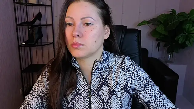 Dana  dom online show from April 17, 1:52 am