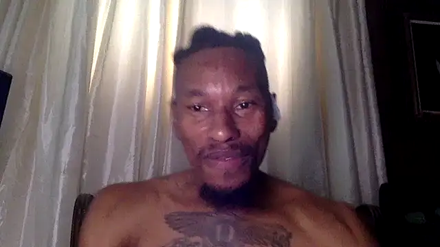 Snapshot of KingDerRico chatting on November 23, 6:29 pm KingDerRico online show from November 23, 6:29 pm