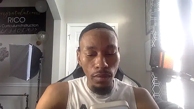 Snapshot of KingDerRico chatting on January 14, 8:34 pm KingDerRico online show from January 14, 8:34 pm