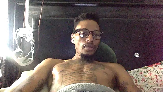 Snapshot of KingDerRico chatting on September 12, 10:31 pm KingDerRico online show from September 12, 10:31 pm