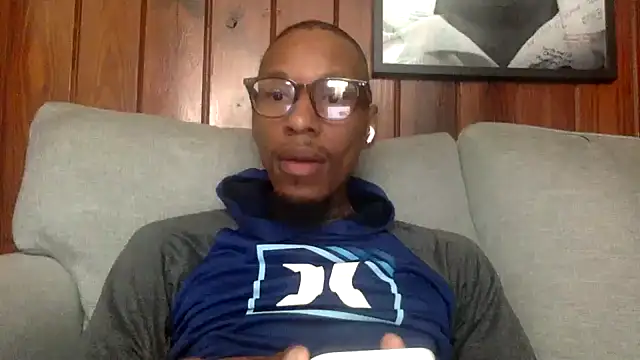 Snapshot of KingDerRico chatting on October 13, 5:03 pm KingDerRico online show from October 13, 5:03 pm