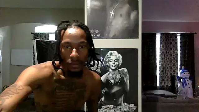 Snapshot of KingDerRico chatting on December 5, 6:06 pm KingDerRico online show from December 5, 6:06 pm