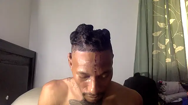 Snapshot of KingDerRico chatting on November 19, 4:07 pm KingDerRico online show from November 19, 4:07 pm