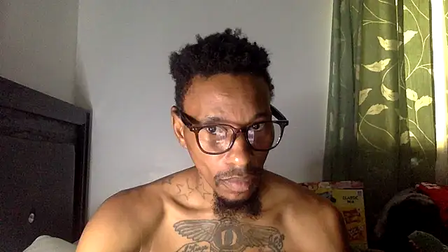 Snapshot of KingDerRico chatting on September 27, 7:20 pm KingDerRico online show from September 27, 7:20 pm
