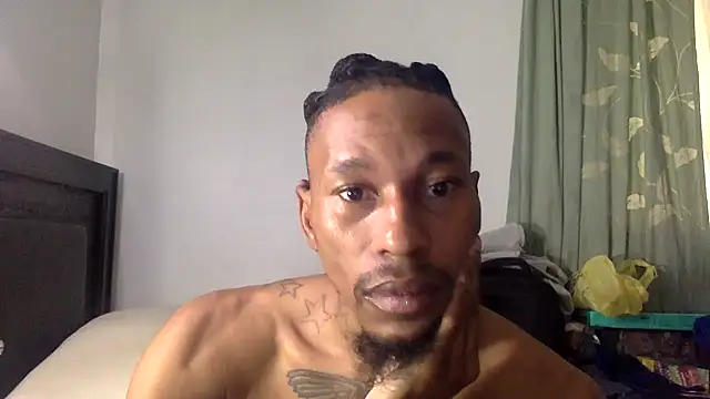 Snapshot of KingDerRico chatting on November 29, 3:12 pm KingDerRico online show from November 29, 3:12 pm