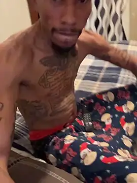 Snapshot of KingDerRico chatting on March 16, 5:37 pm KingDerRico online show from March 16, 5:37 pm