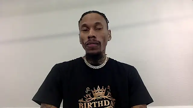 Snapshot of KingDerRico chatting on December 23, 3:39 am KingDerRico online show from December 23, 3:39 am