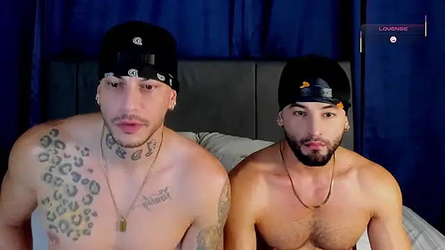 Snapshot of RickG_Oficial chatting on June 18, 6:01 am RickG Oficial online show from June 18, 6:01 am