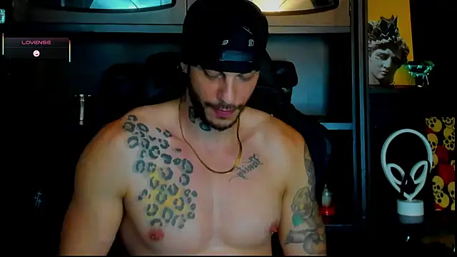 Snapshot of RickG_Oficial chatting on September 19, 10:47 pm RickG Oficial online show from September 19, 10:47 pm