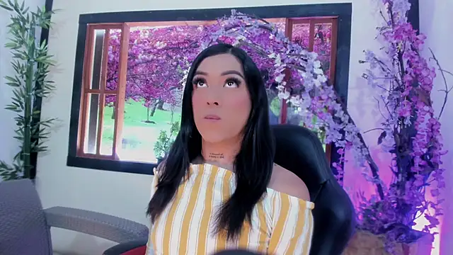 Snapshot of Susan_DiSantys chatting on February 7, 7:27 pm Susan DiSantys online show from February 7, 7:27 pm