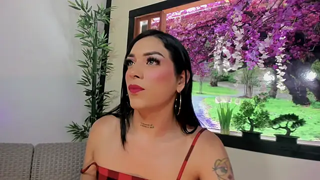 Snapshot of Susan_DiSantys chatting on February 12, 10:37 pm Susan DiSantys online show from February 12, 10:37 pm