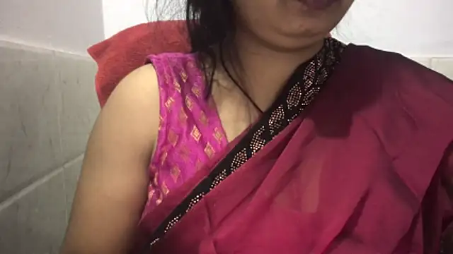 Gulaboo bhabi online show from April 5, 9:21 pm