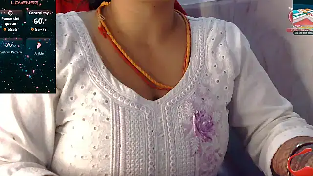 Gulaboo bhabi online show from October 11, 1:45 pm