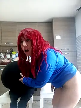Snapshot of carolyne2023 chatting on March 2, 10:37 am carolyne2023 online show from March 2, 10:37 am