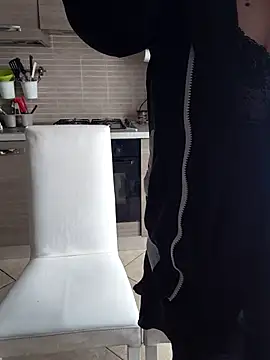 Snapshot of carolyne2023 chatting on February 28, 8:58 am carolyne2023 online show from February 28, 8:58 am