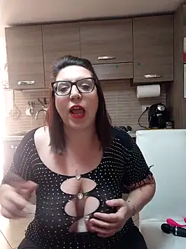 carolyne2023 online show from April 9, 2:45 pm