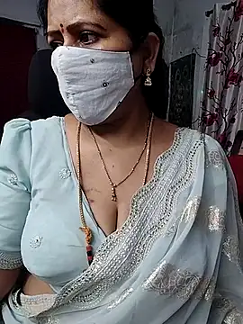 Snapshot of Rani_Darling_99 chatting on June 12, 7:55 pm Rani Darling 99 online show from June 12, 7:55 pm