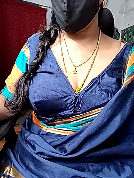 Snapshot of Rani_Darling_99 chatting on June 20, 4:56 pm Rani Darling 99 online show from June 20, 4:56 pm