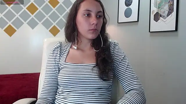 xlunna online show from December 19, 8:55 pm