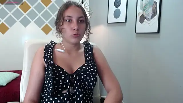 xlunna online show from December 20, 8:44 pm