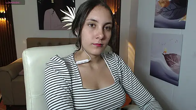 Snapshot of xlunna chatting on November 6, 7:40 pm xlunna online show from November 6, 7:40 pm