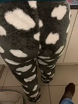 Snapshot of Natric24 chatting on December 28, 4:20 pm Natric24 online show from December 28, 4:20 pm