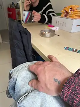 Snapshot of Natric24 chatting on November 15, 10:19 am Natric24 online show from November 15, 10:19 am