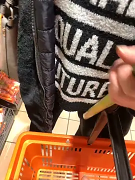 Snapshot of Natric24 chatting on March 1, 11:06 am Natric24 online show from March 1, 11:06 am